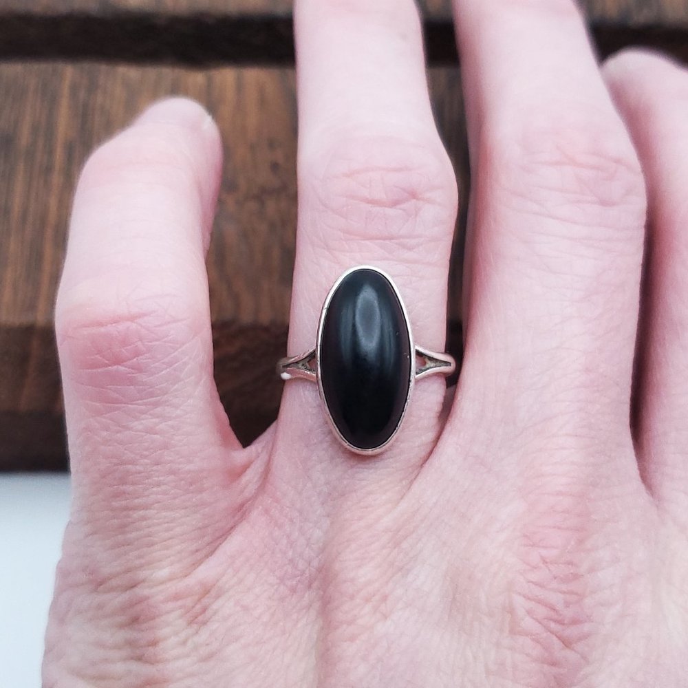 Size 6.5 925 Sterling Silver Black Oval Faux Stone Ring